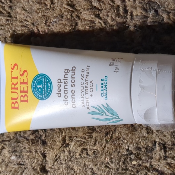 BURTS BEES (4) NATURAL ACNE SOLUTIONS GEL CREAM SCRUB PATCHES & WIPES - Picture 2 of 5